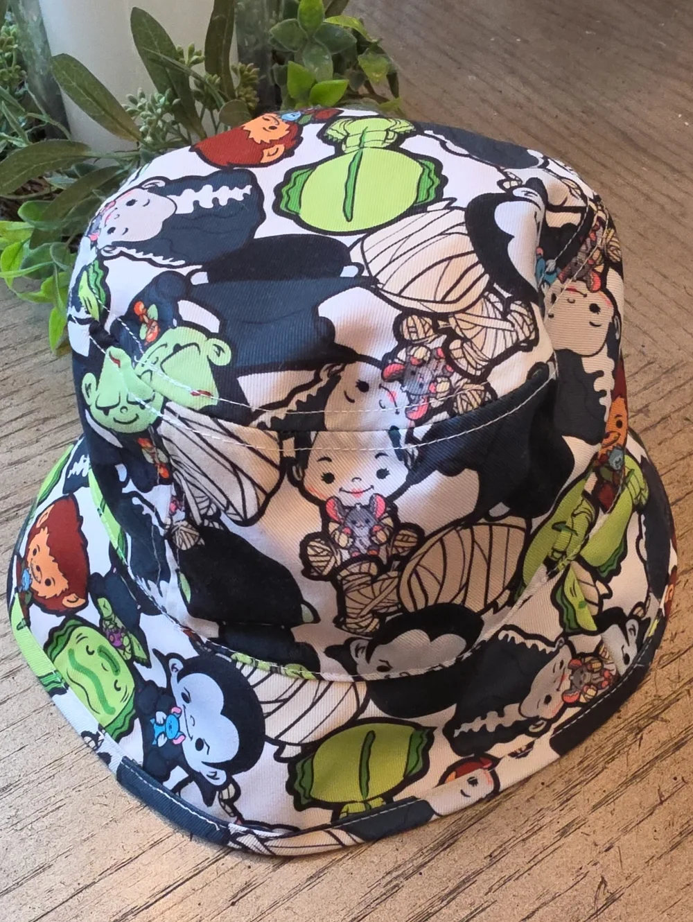 Bitty Monsters Reversible Universal Studios Bucket Hat NWOT